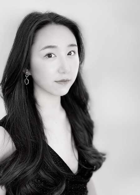 Su-Min Lee erteilt Klavier-Unterricht an der B&B Musikschule Berlin